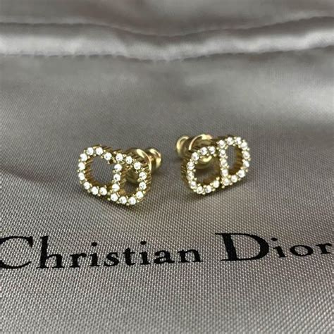 dior ロゴ ピアス|DIOR .